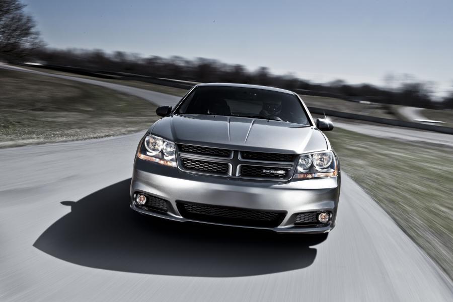  Dodge Avenger R/T 2012 года  (фото 14 из 24)